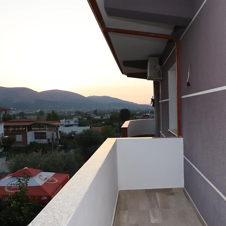 Georgemishel Guest House Berat Buitenkant foto