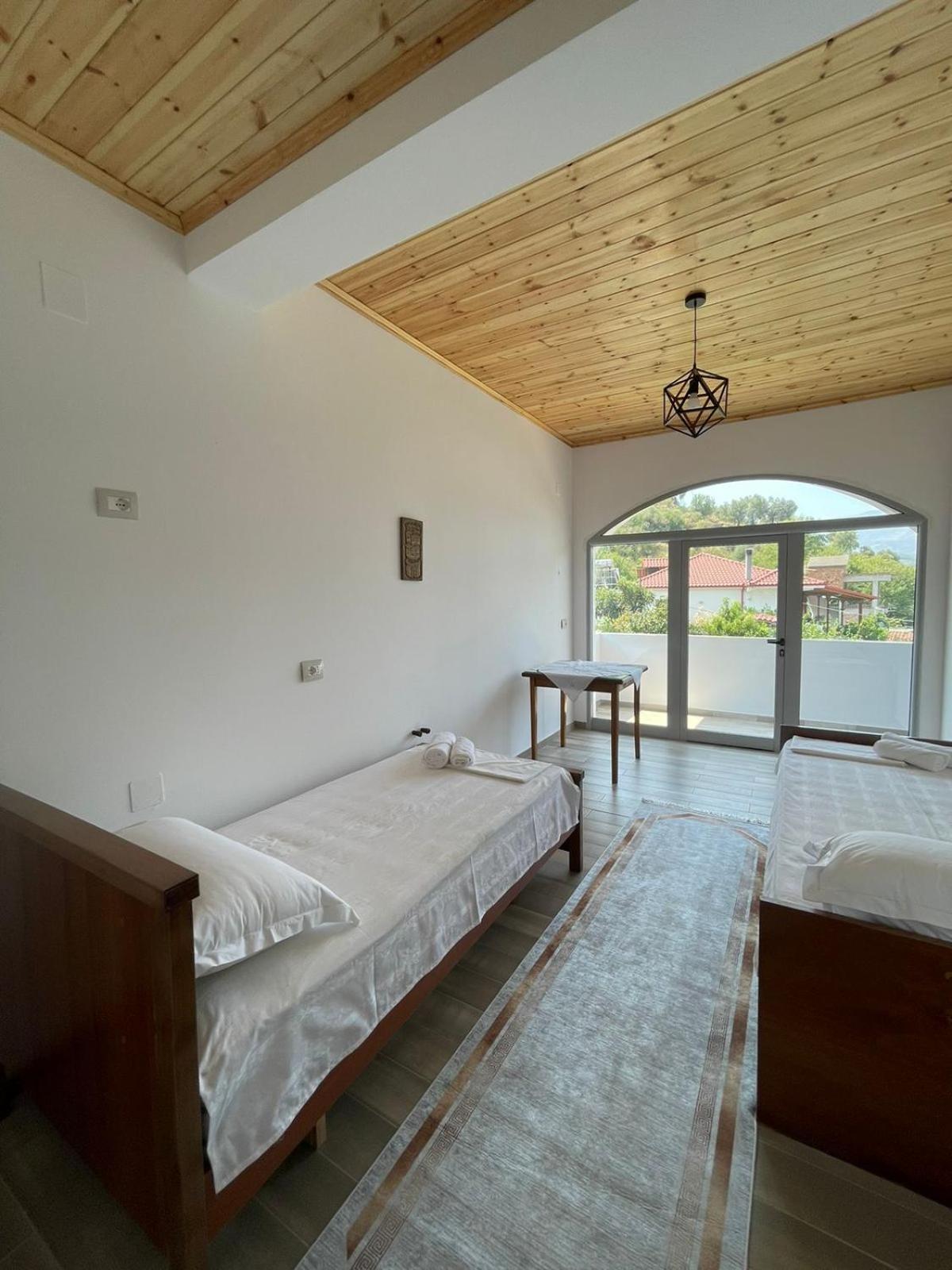 Georgemishel Guest House Berat Buitenkant foto