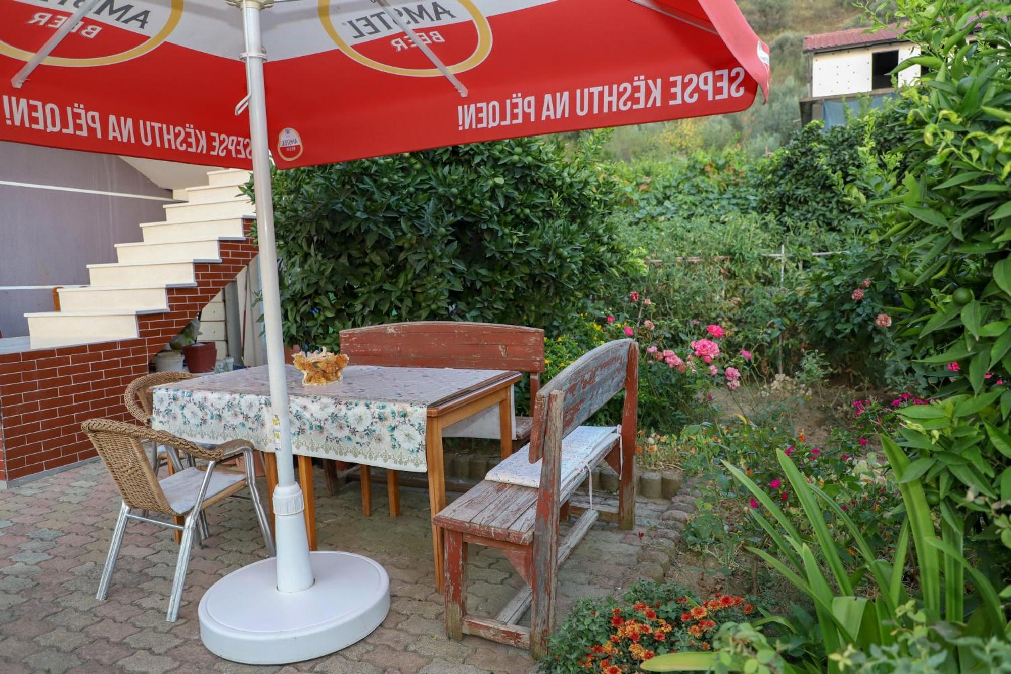 Georgemishel Guest House Berat Buitenkant foto
