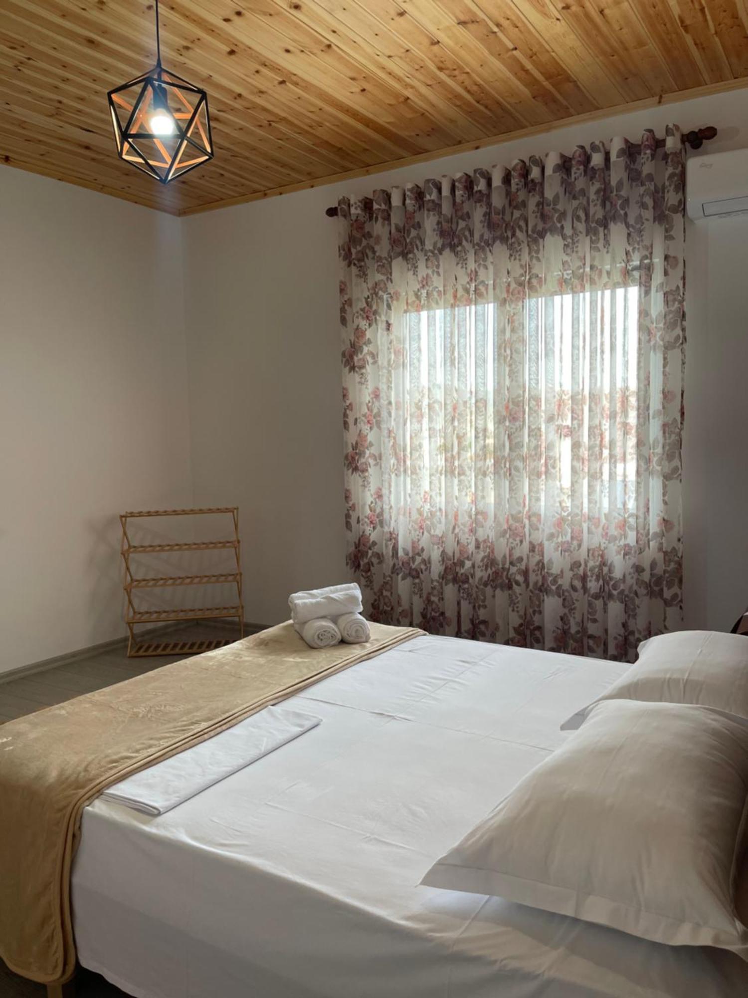 Georgemishel Guest House Berat Buitenkant foto